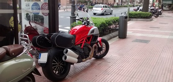 Ducati-Diavel-back