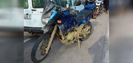 Moto llena de barro: Kawasaki KLE 500